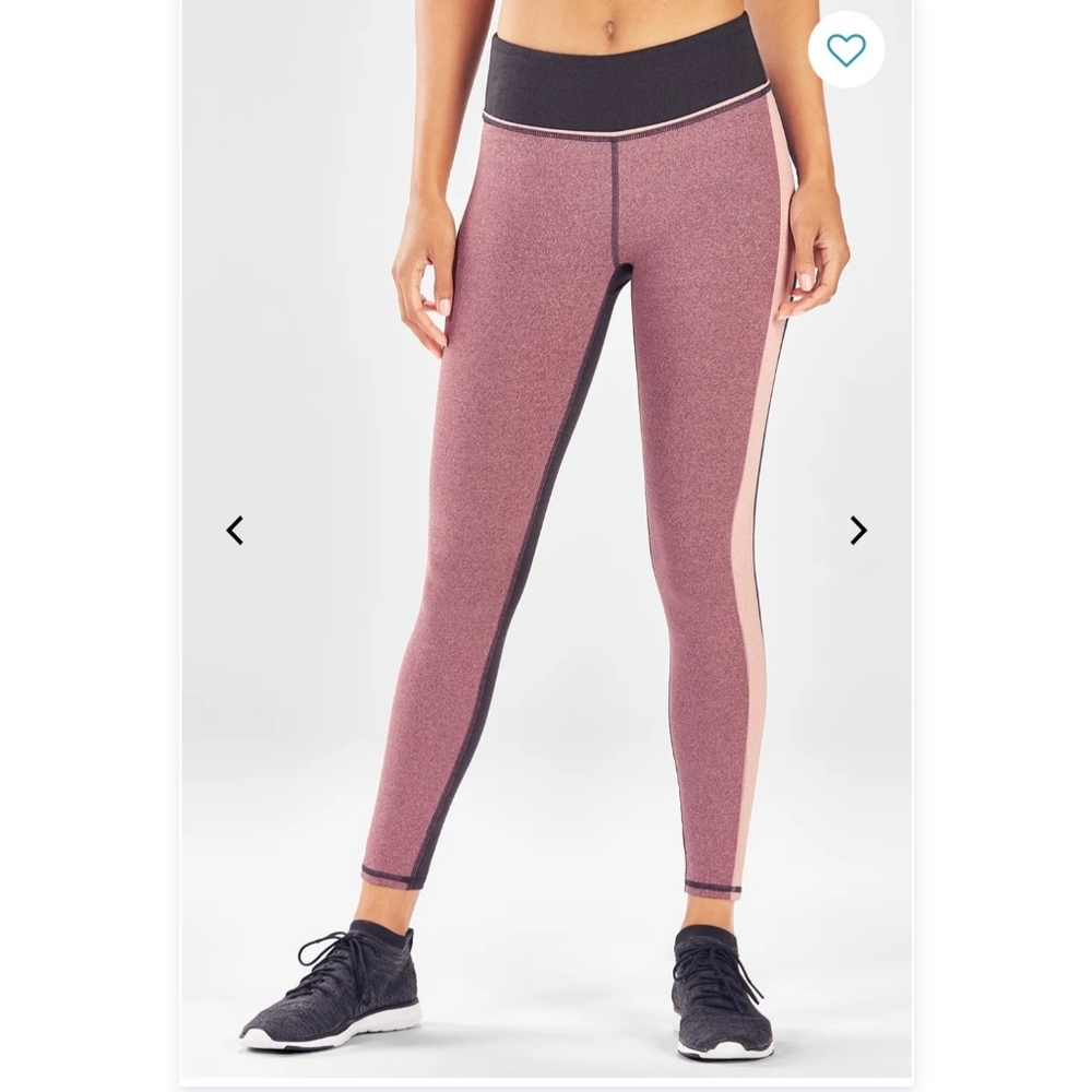 SOLD 🌟BNWT🌟 Fabletics Mid rise heathered 7/8
